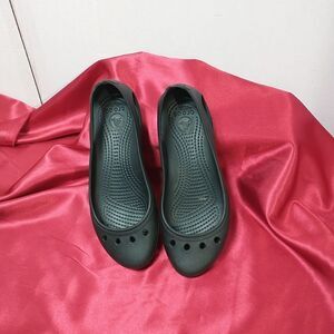 Crocs Womens Kadee Ballet Flats Size 6 US Black Slip On Shoes Comfort